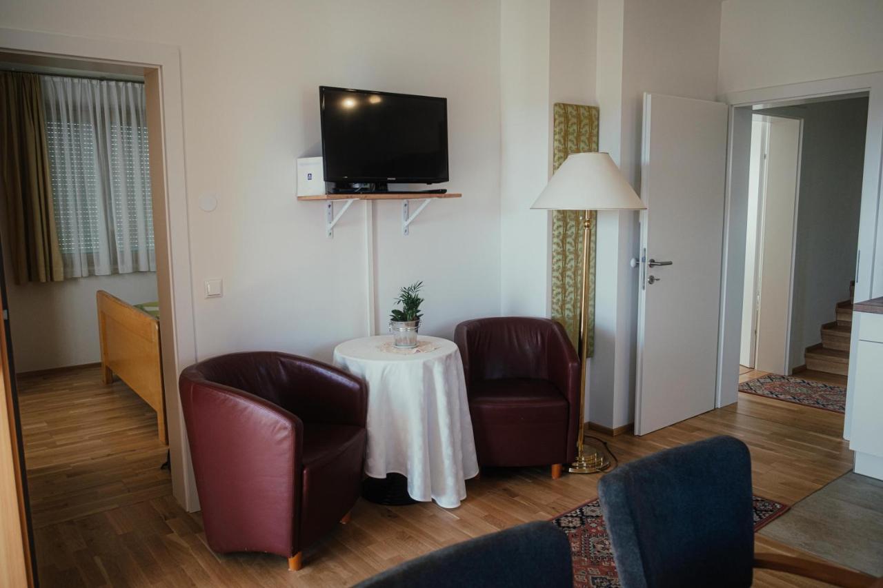 Gaestehaus Jeindl Hartmannsdorf エクステリア 写真
